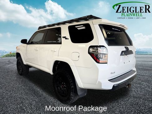 Used 2020 Toyota 4Runner TRD Off-Road Premium w/ Moonroof Package AWD/4WD image 3