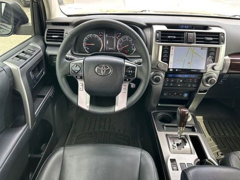 Used 2022 Toyota 4Runner Limited AWD/4WD image 11