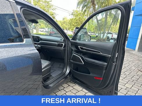 Used 2024 Kia Telluride S FWD image 23