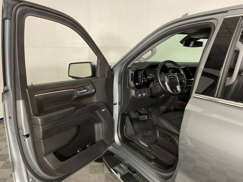 Used 2024 GMC Sierra 1500 SLT w/ SLT Premium Plus Package AWD/4WD image 28