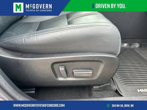 Used 2018 Toyota Highlander SE AWD/4WD image 10