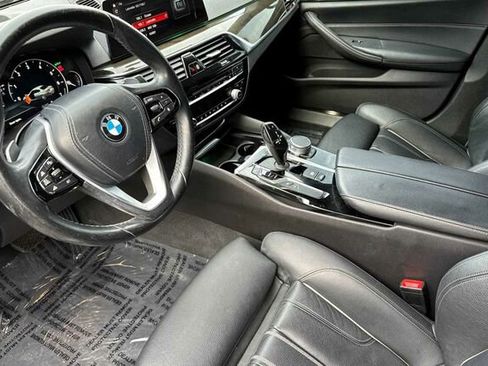 Used 2019 BMW 530i w/ Convenience Package image 10