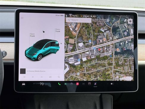 Used 2021 Tesla Model Y Long Range image 3