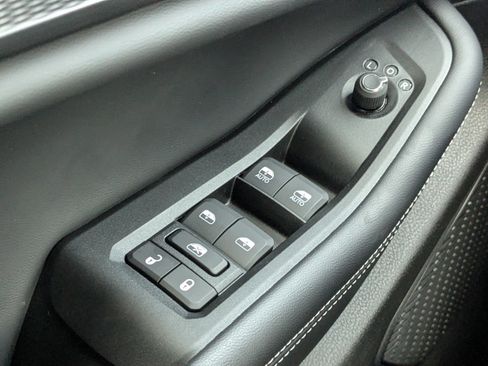 New 2025 Jeep Grand Cherokee L Laredo image 21