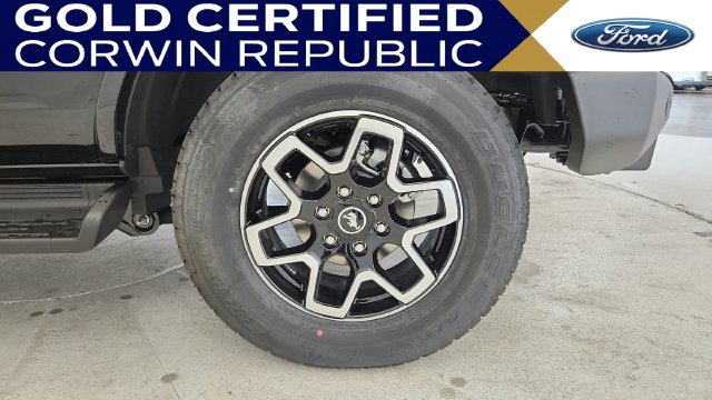 Used 2025 Ford Bronco Outer Banks AWD/4WD image 30