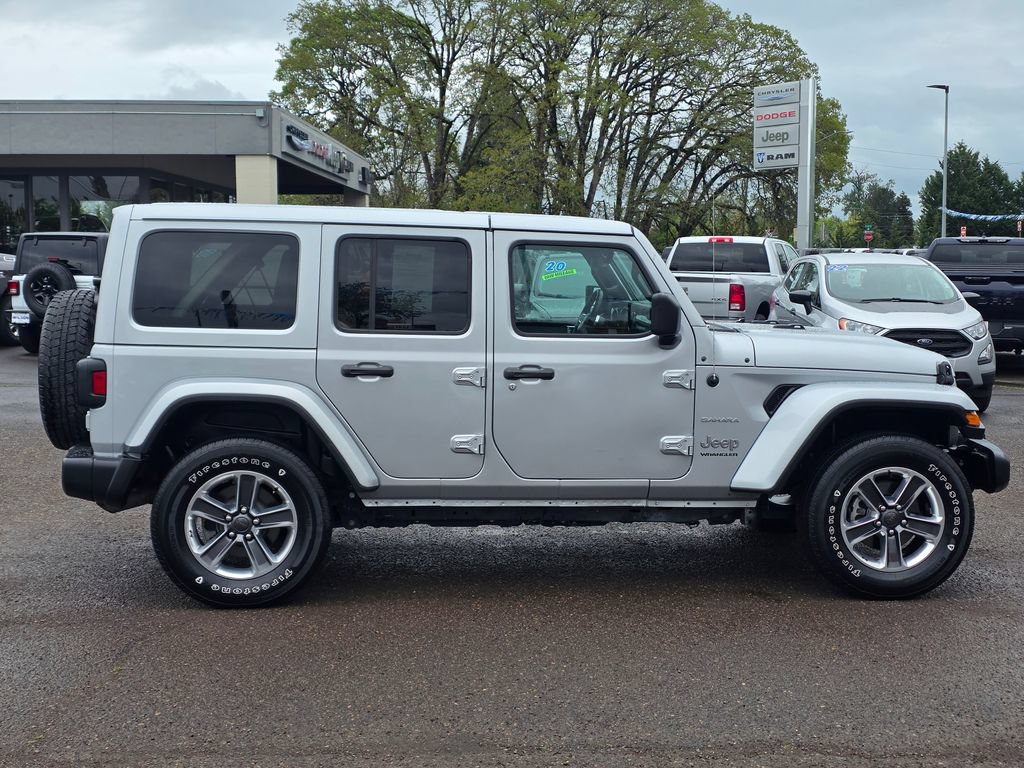 Used 2023 Jeep Wrangler Unlimited Sahara AWD/4WD image 9