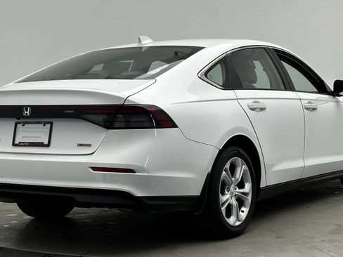 Used 2025 Honda Accord LX image 7