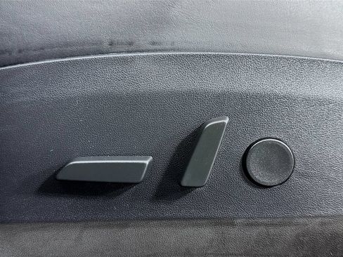 Used 2018 Tesla Model 3 Long Range RWD image 18