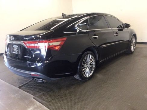 Used 2017 Toyota Avalon Limited FWD image 4