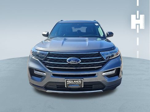 Used 2023 Ford Explorer XLT w/ Equipment Group 202A image 3
