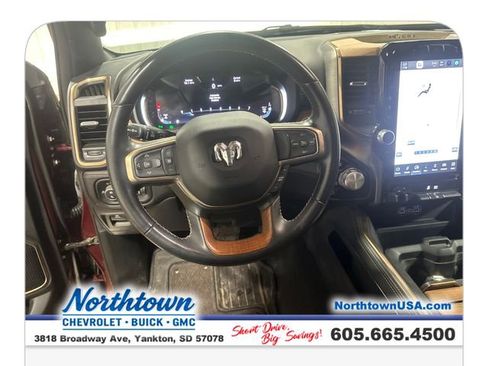 Used 2022 RAM 1500 Laramie AWD/4WD image 14