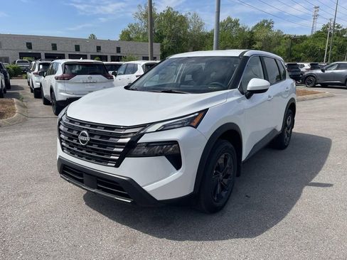 New 2026 Nissan Rogue SV w/ Cold Weather Package AWD/4WD image 7