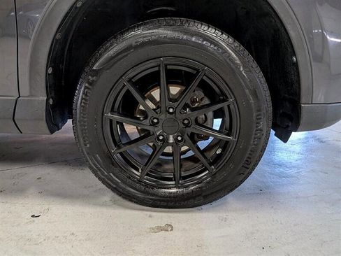 Used 2017 Toyota RAV4 LE image 12
