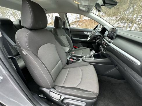 Used 2024 Kia Forte LXS image 28