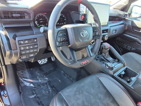 Used 2025 Toyota Tacoma TRD Pro AWD/4WD image 22