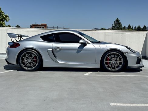 Used 2016 Porsche Cayman GT4 RWD image 8