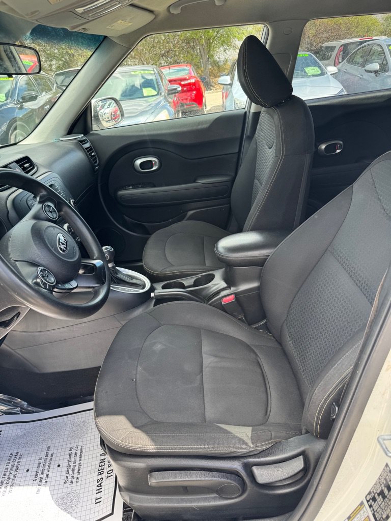 Used 2014 Kia Soul + FWD image 7