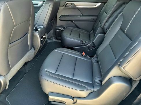 New 2026 GMC Acadia Elevation w/ Elevation Premium Package AWD/4WD image 11