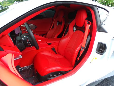 Used 2023 Chevrolet Corvette Stingray Premium Cpe w/ Z51 Performance Package RWD image 7