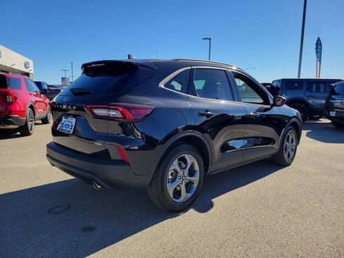 Used 2025 Ford Escape ST-Line w/ Equipment Group 301A image 6