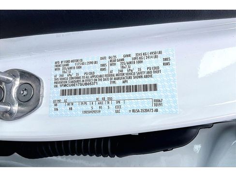 Used 2025 Ford Escape SE image 30