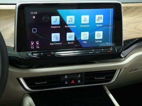 New 2026 Volkswagen Atlas SE FWD image 16