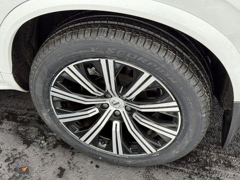 Certified 2023 Volvo XC90 B5 Plus w/ Protection Package Premier image 8