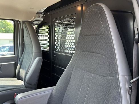 Used 2020 GMC Savana 2500 w/ Driver Convenience Package RWD image 12