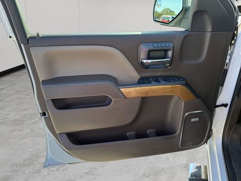 Used 2018 Chevrolet Silverado 1500 LTZ w/ Texas Edition image 23