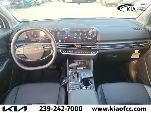 New 2026 Kia Sportage EX w/ EX Panorama Roof Package FWD image 18