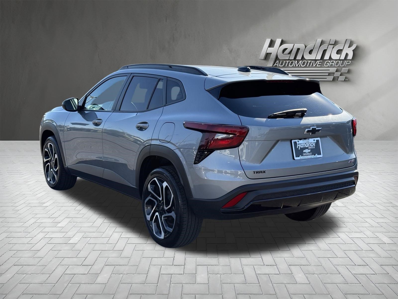Used 2024 Chevrolet Trax RS FWD image 8