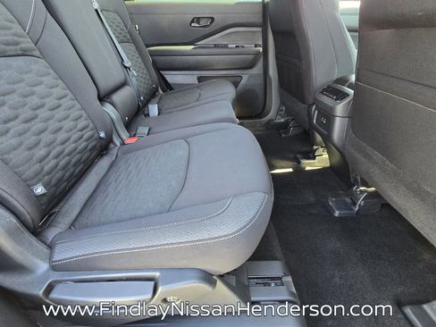 Used 2025 Nissan Pathfinder SV FWD image 16