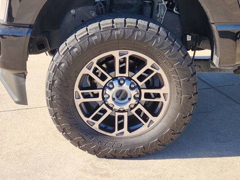 Used 2024 Ford F250 Limited w/ FX4 Off-Road Package image 14