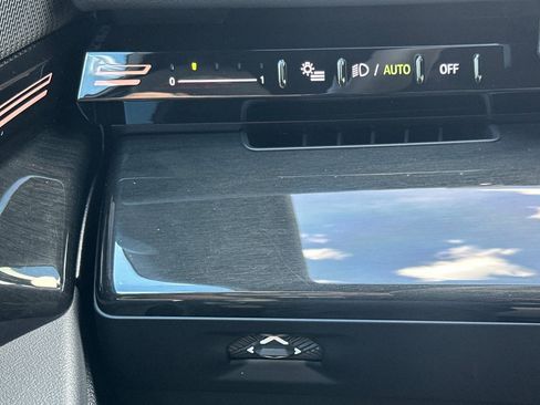 Certified 2024 BMW 530i w/ Premium Package RWD image 35