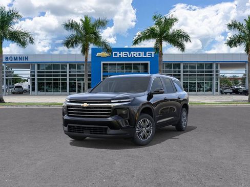 Used 2026 Chevrolet Traverse LT FWD image 9