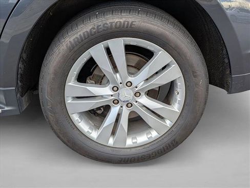 Used 2010 Mercedes-Benz GL 450 4MATIC image 24