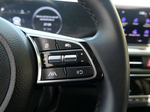 Certified 2025 Kia Seltos X-Line AWD/4WD image 15