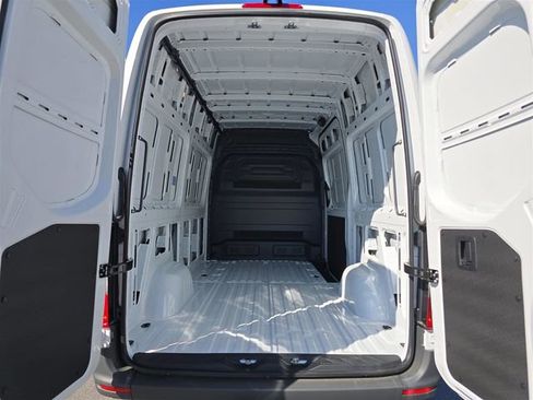 New 2025 Mercedes-Benz Sprinter 2500 image 12