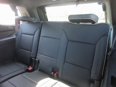 New 2026 GMC Yukon Elevation image 14