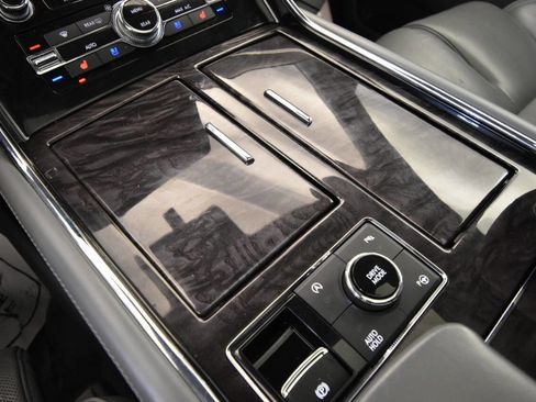 Used 2018 Lincoln Navigator Reserve w/ Technology Package image 26