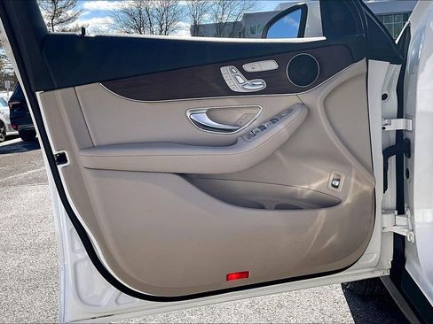Certified 2022 Mercedes-Benz GLC 300 4MATIC image 18