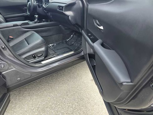 Certified 2024 Lexus UX 250h FWD image 10