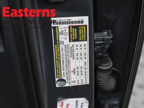 Used 2024 Volkswagen Tiguan Wolfsburg Edition image 34