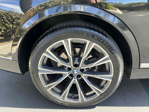Used 2022 BMW X7 xDrive40i w/ Premium Package image 99