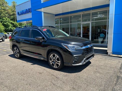 Used 2024 Subaru Ascent Limited AWD/4WD image 3