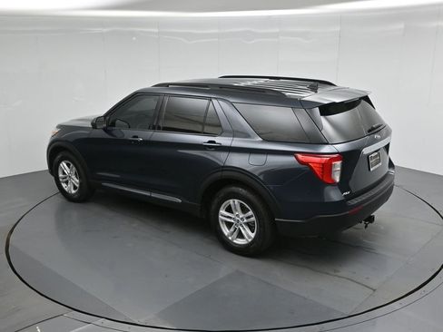 Certified 2024 Ford Explorer XLT RWD image 45