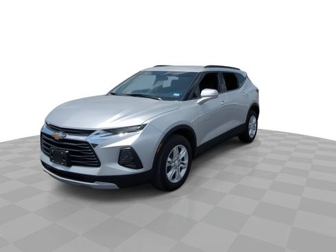 Used 2021 Chevrolet Blazer LT FWD image 3
