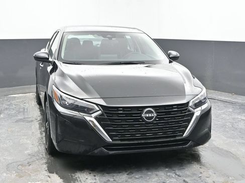 Used 2024 Nissan Sentra SV FWD image 2