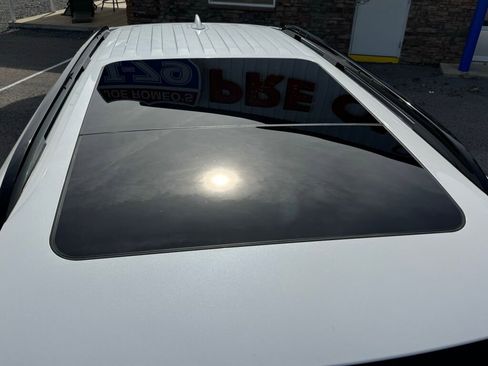 Used 2025 Honda Pilot TrailSport image 9