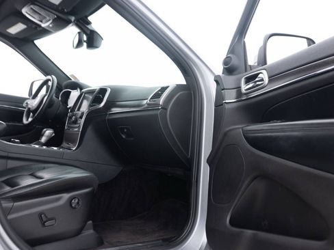 Used 2018 Jeep Grand Cherokee Limited AWD/4WD image 30